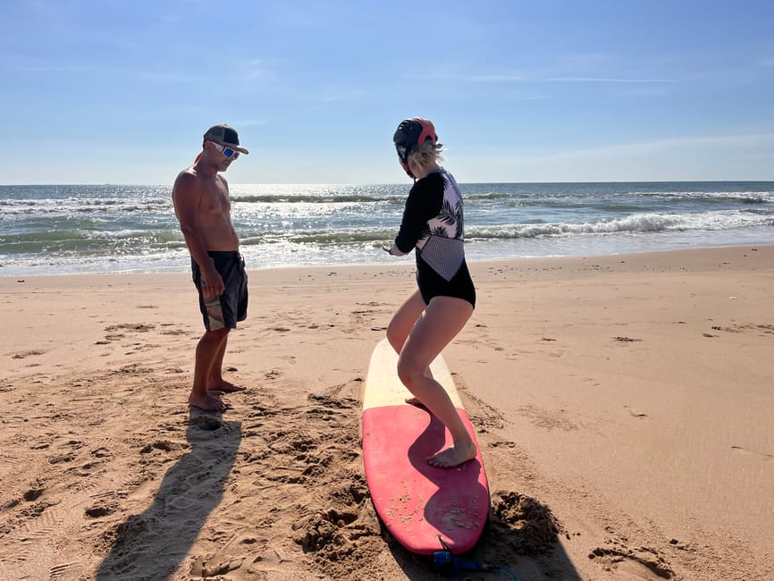 Tips Memilih Papan Selancar (*Surfboard*) Terbaik untuk Penghobi Pemula di Pantai